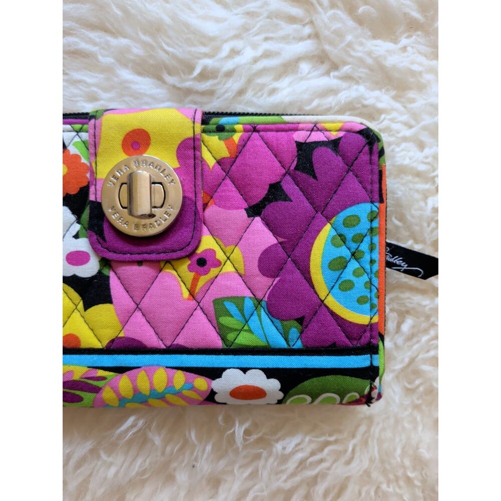 Vera Bradley Turn Lock Wallet in Va Va Bloom Floral Organizer EUC - Picture 3 of 12